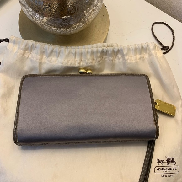 Coach wallet clutch bag. - Picture 11 of 15